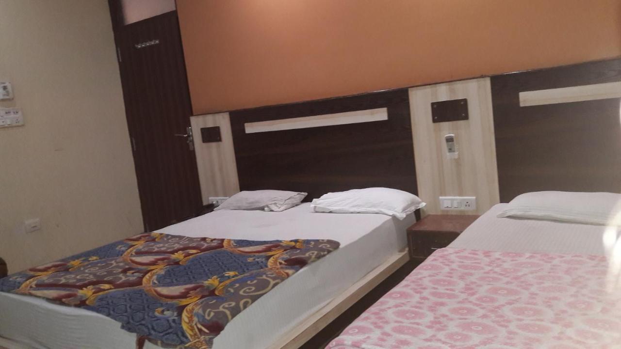 Mewar Hotel Джайпур Екстериор снимка