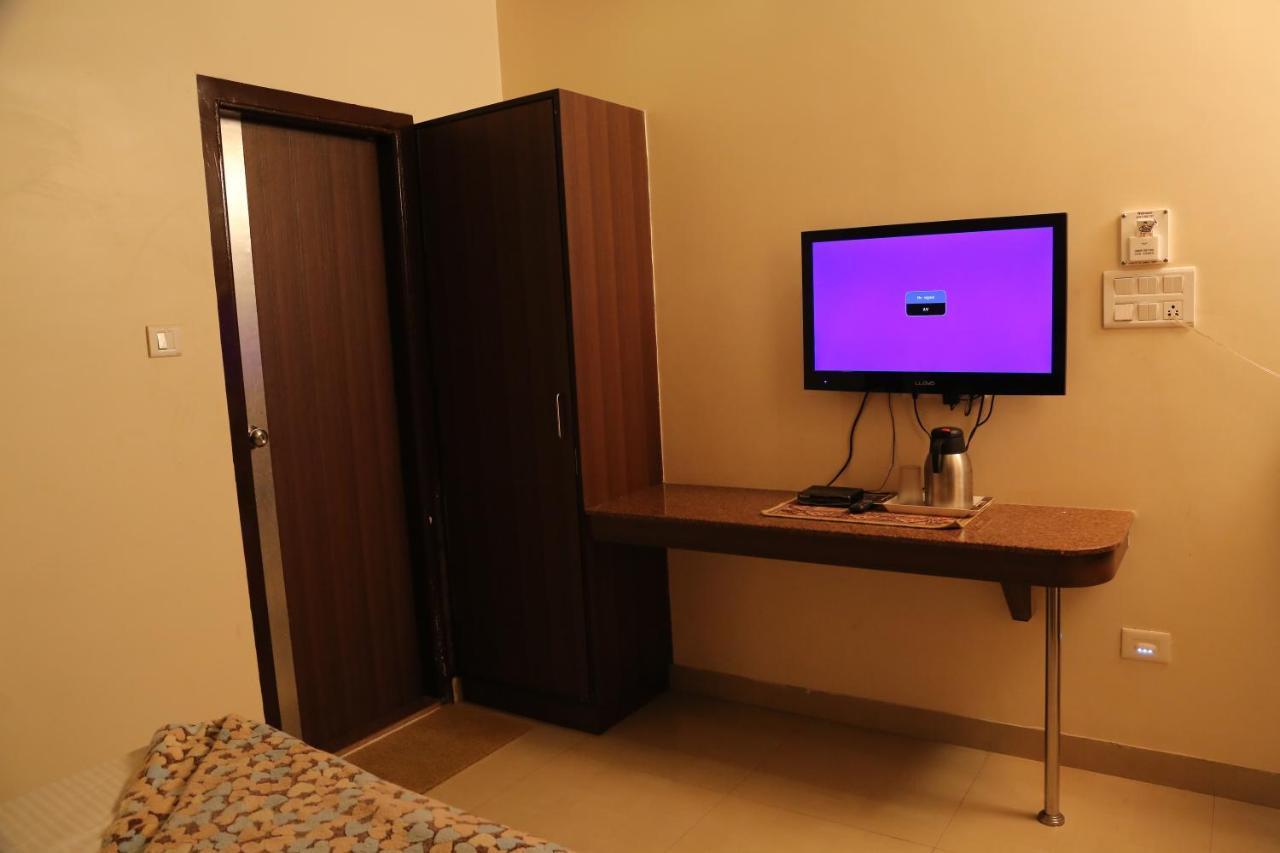 Mewar Hotel Джайпур Екстериор снимка