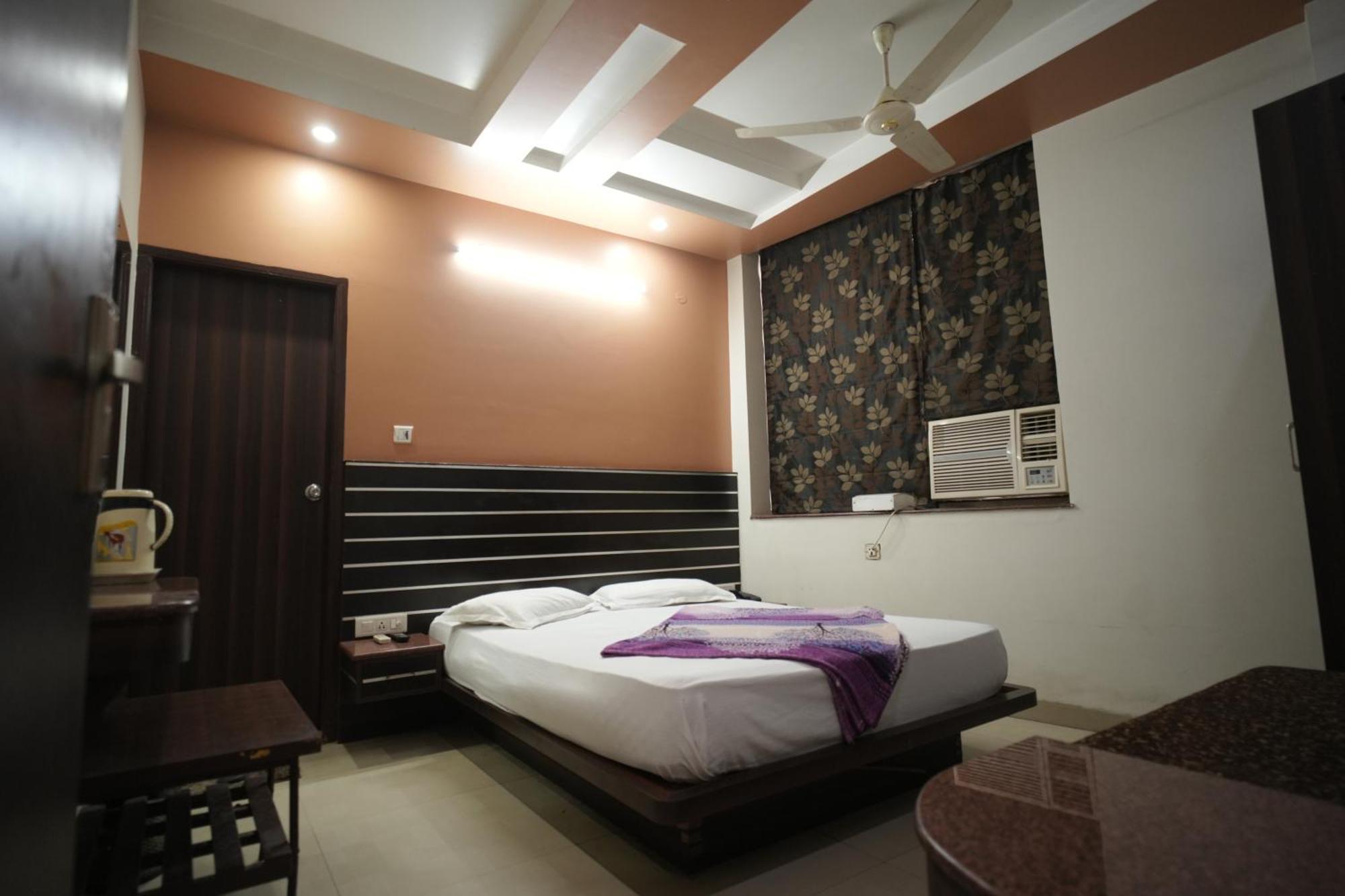 Mewar Hotel Джайпур Екстериор снимка
